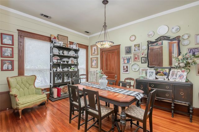 306 College Street, Red Oak, TX 75154