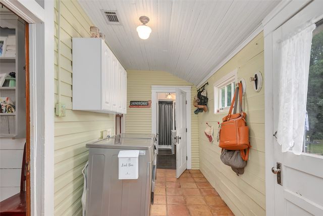 306 College Street, Red Oak, TX 75154