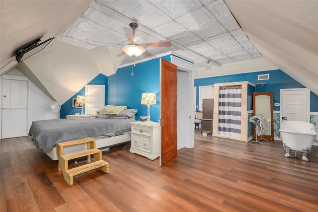 306 College Street, Red Oak, TX 75154