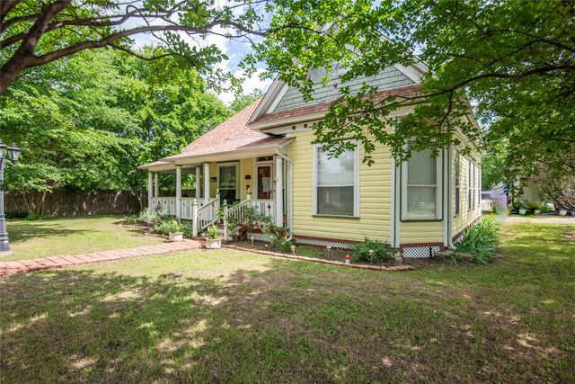 306 College Street, Red Oak, TX 75154