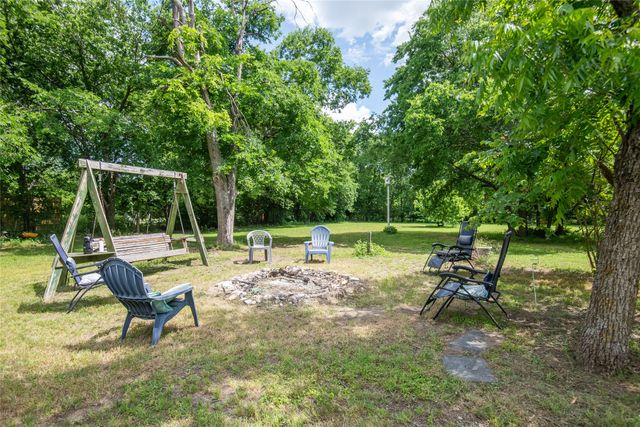 306 College Street, Red Oak, TX 75154