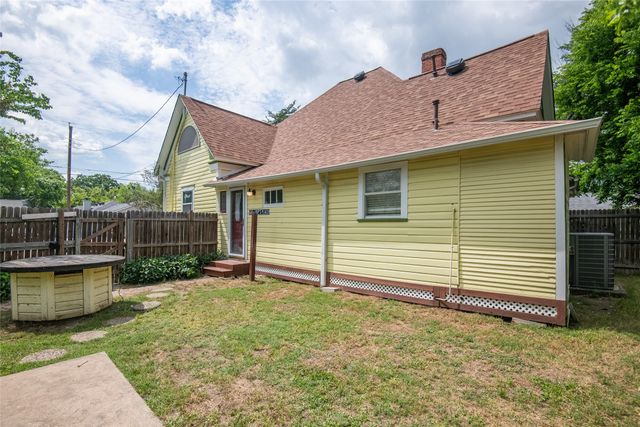 306 College Street, Red Oak, TX 75154