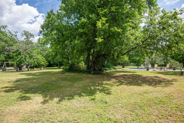 306 College Street, Red Oak, TX 75154