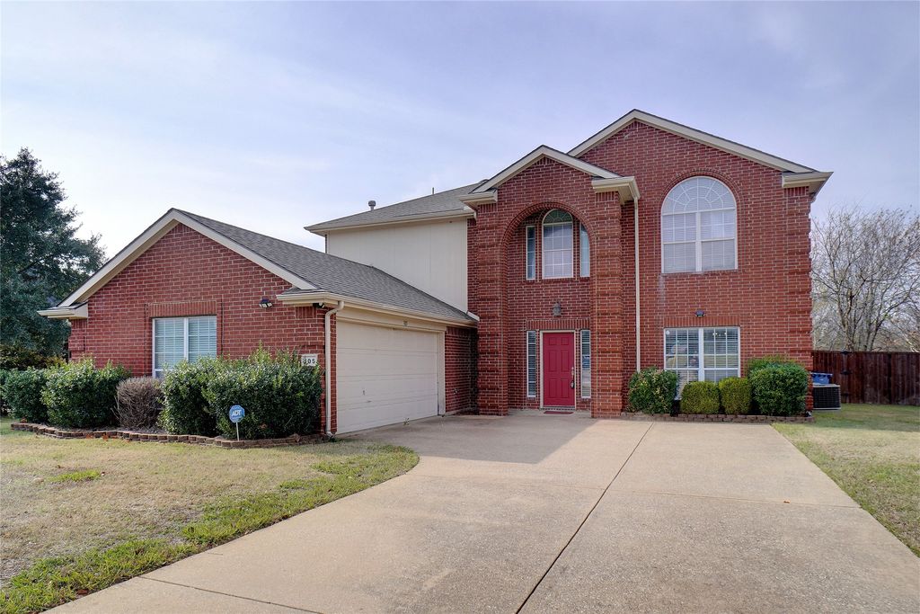 105 N Laurel Springs Drive, Desoto, TX 75115