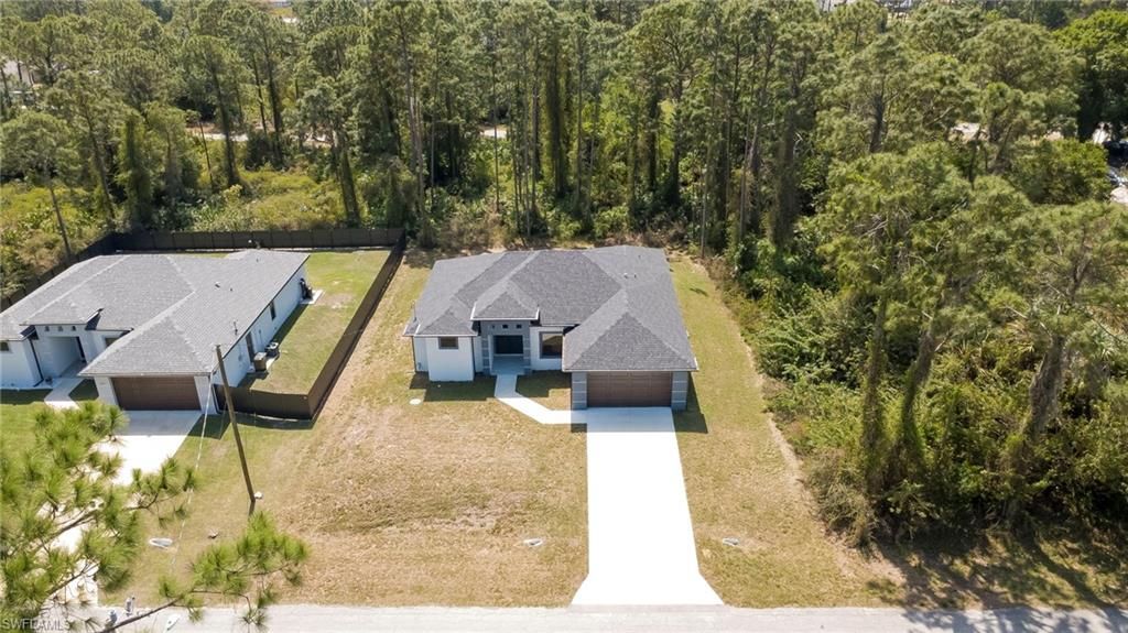 872 Spaulding ST E, LEHIGH ACRES, FL 33974 — photo 2