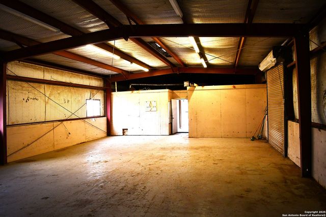 16776 S IH 35, Dilley, TX 78017