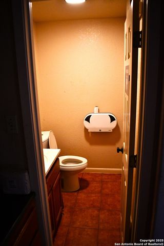 16776 S IH 35, Dilley, TX 78017