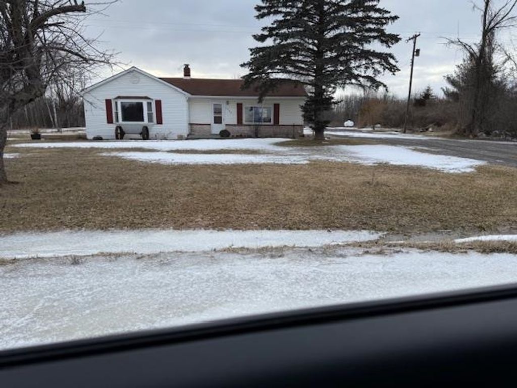 2988 Foco Road, Standish, MI 48658