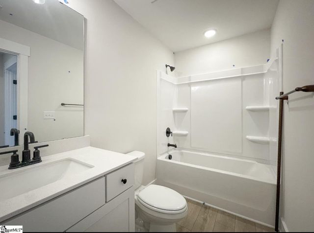 1821 Betsy Ross Drive, Moore, SC 29369