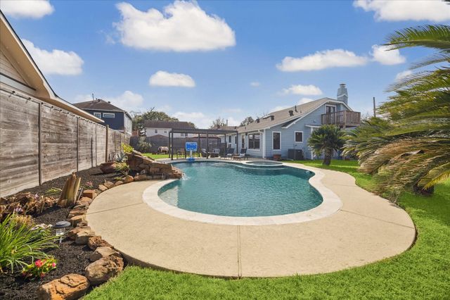 3006 Houston Avenue, Houston, TX 77009