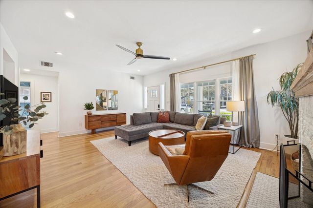 3006 Houston Avenue, Houston, TX 77009