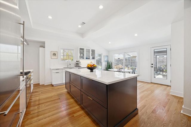 3006 Houston Avenue, Houston, TX 77009