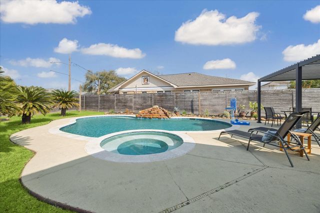 3006 Houston Avenue, Houston, TX 77009