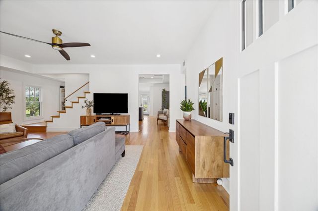 3006 Houston Avenue, Houston, TX 77009