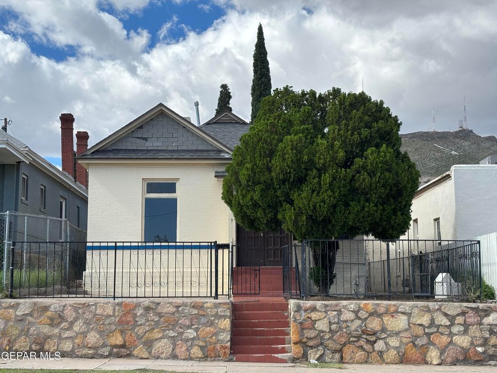 1931 Arizona Avenue A, El Paso, TX 79902