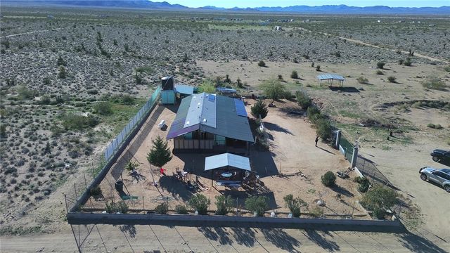 7610 6th Street, Dolan Springs, AZ 86441
