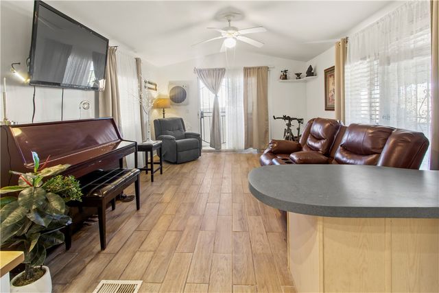 7610 6th Street, Dolan Springs, AZ 86441