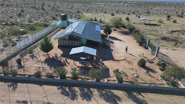 7610 6th Street, Dolan Springs, AZ 86441