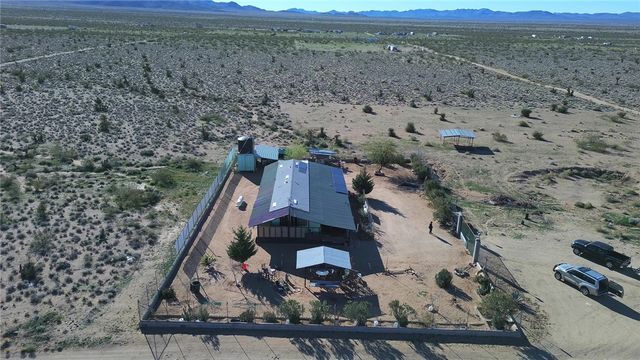 7610 6th Street, Dolan Springs, AZ 86441