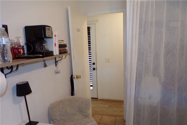 7610 6th Street, Dolan Springs, AZ 86441