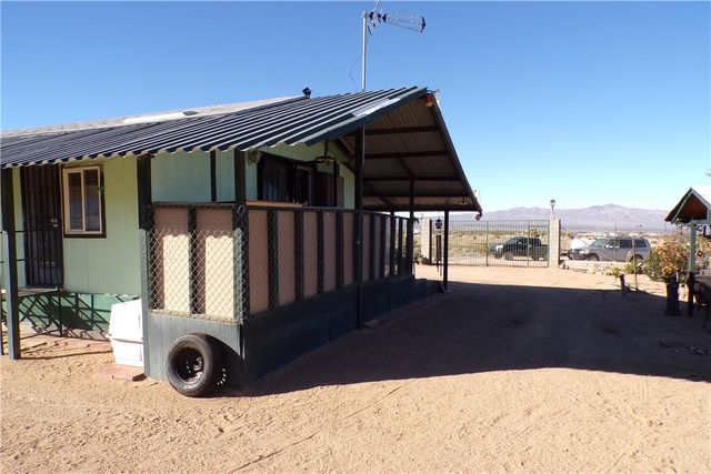 7610 6th Street, Dolan Springs, AZ 86441