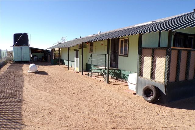 7610 6th Street, Dolan Springs, AZ 86441