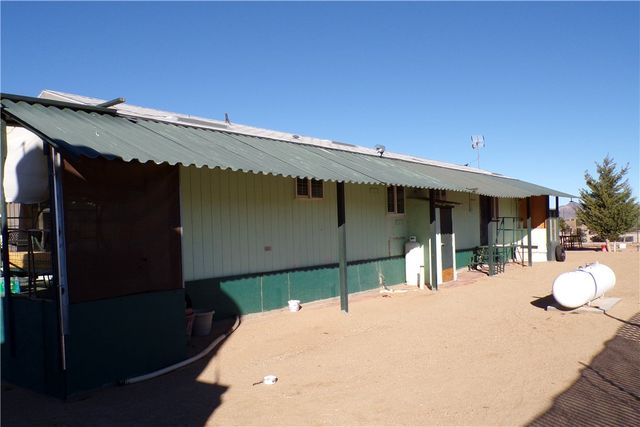 7610 6th Street, Dolan Springs, AZ 86441