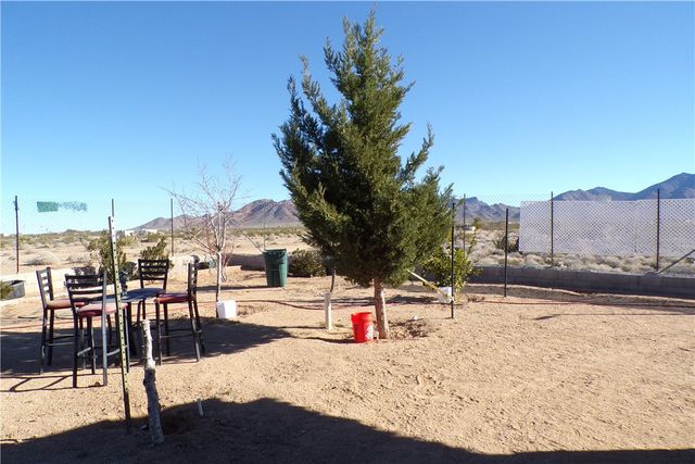 7610 6th Street, Dolan Springs, AZ 86441