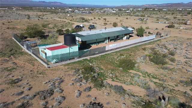 7610 6th Street, Dolan Springs, AZ 86441