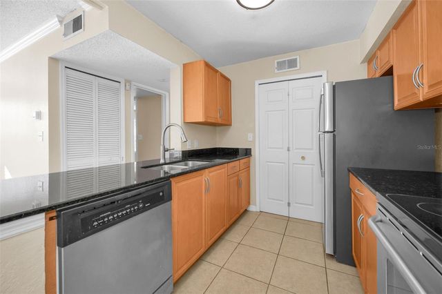 3304 HAVILAND COURT 103, Palm Harbor, FL 34684