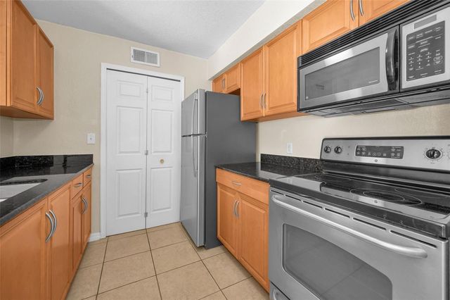 3304 HAVILAND COURT 103, Palm Harbor, FL 34684