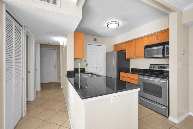 3304 HAVILAND COURT 103, Palm Harbor, FL 34684