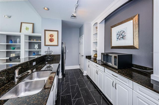 3304 HAVILAND COURT 103, Palm Harbor, FL 34684