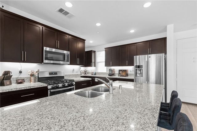 921 Bluebell, Beaumont, CA 92223