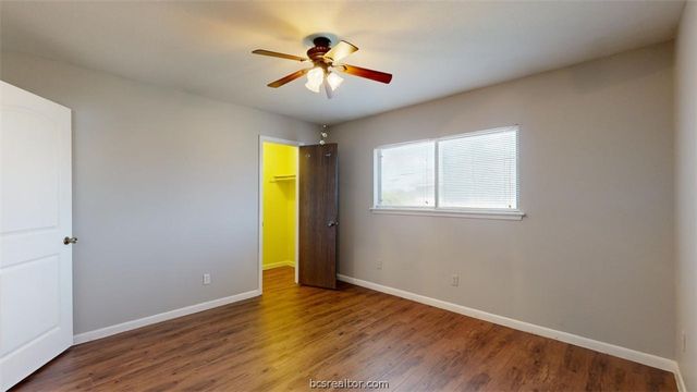 2803 Longmire Drive B, College Station, TX 77845