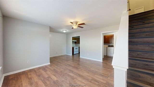 2803 Longmire Drive B, College Station, TX 77845