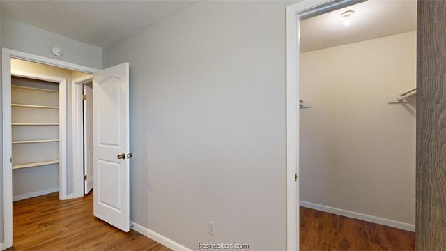 2803 Longmire Drive B, College Station, TX 77845