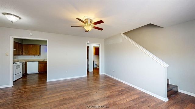 2803 Longmire Drive B, College Station, TX 77845