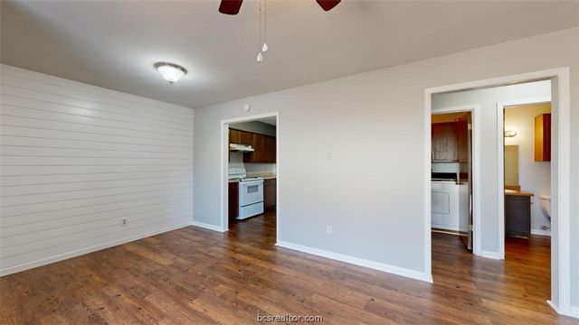 2803 Longmire Drive B, College Station, TX 77845