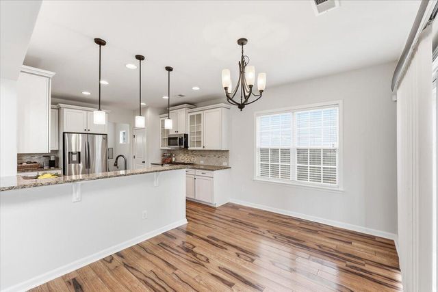 8485 Middle River Way, North Charleston, SC 29420
