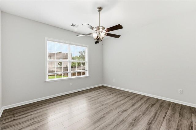 8485 Middle River Way, North Charleston, SC 29420