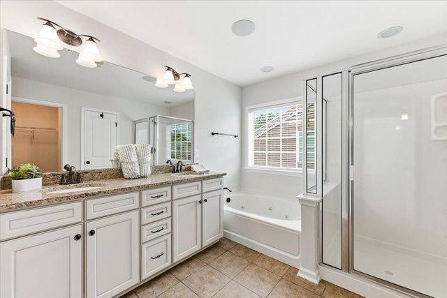 8485 Middle River Way, North Charleston, SC 29420