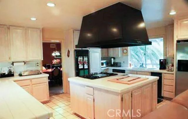 17033 Rayen, Northridge, CA 91325