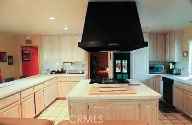 17033 Rayen, Northridge, CA 91325