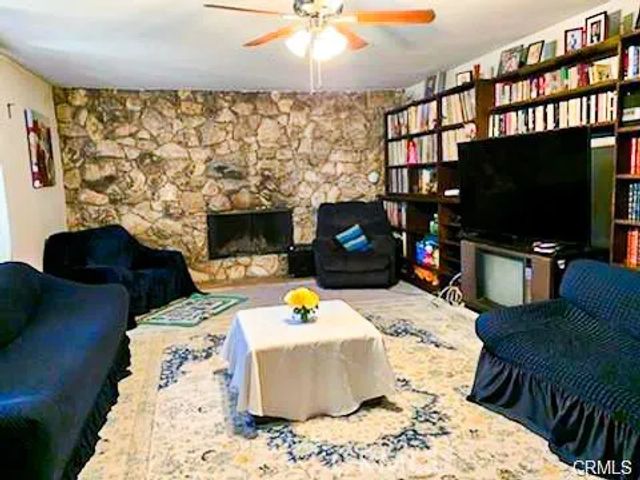 17033 Rayen, Northridge, CA 91325