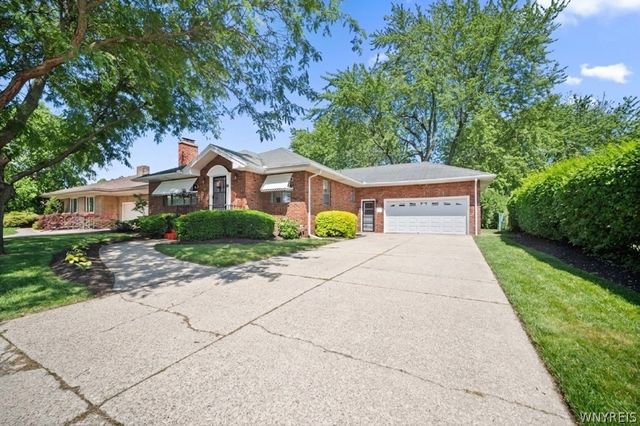 35 Calderwood Drive, Cheektowaga, NY 14215