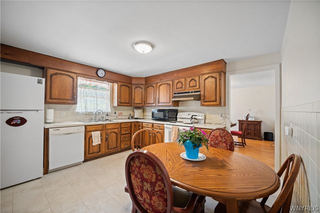35 Calderwood Drive, Cheektowaga, NY 14215