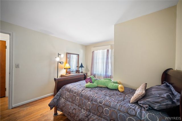 35 Calderwood Drive, Cheektowaga, NY 14215