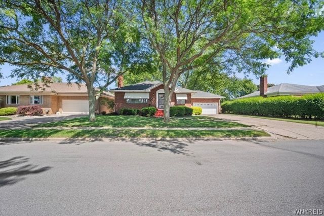 35 Calderwood Drive, Cheektowaga, NY 14215