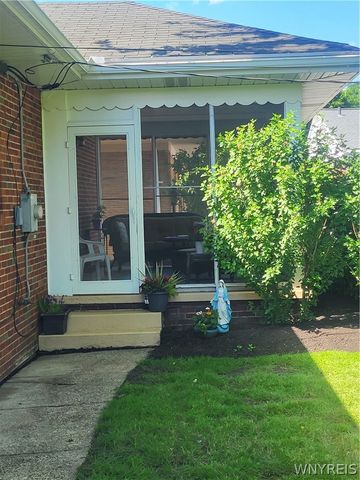 35 Calderwood Drive, Cheektowaga, NY 14215